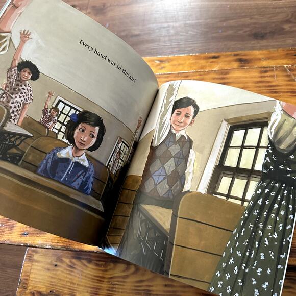 PJ Library Hannah's Way Jewish Paperback Book - Picture 7 of 9